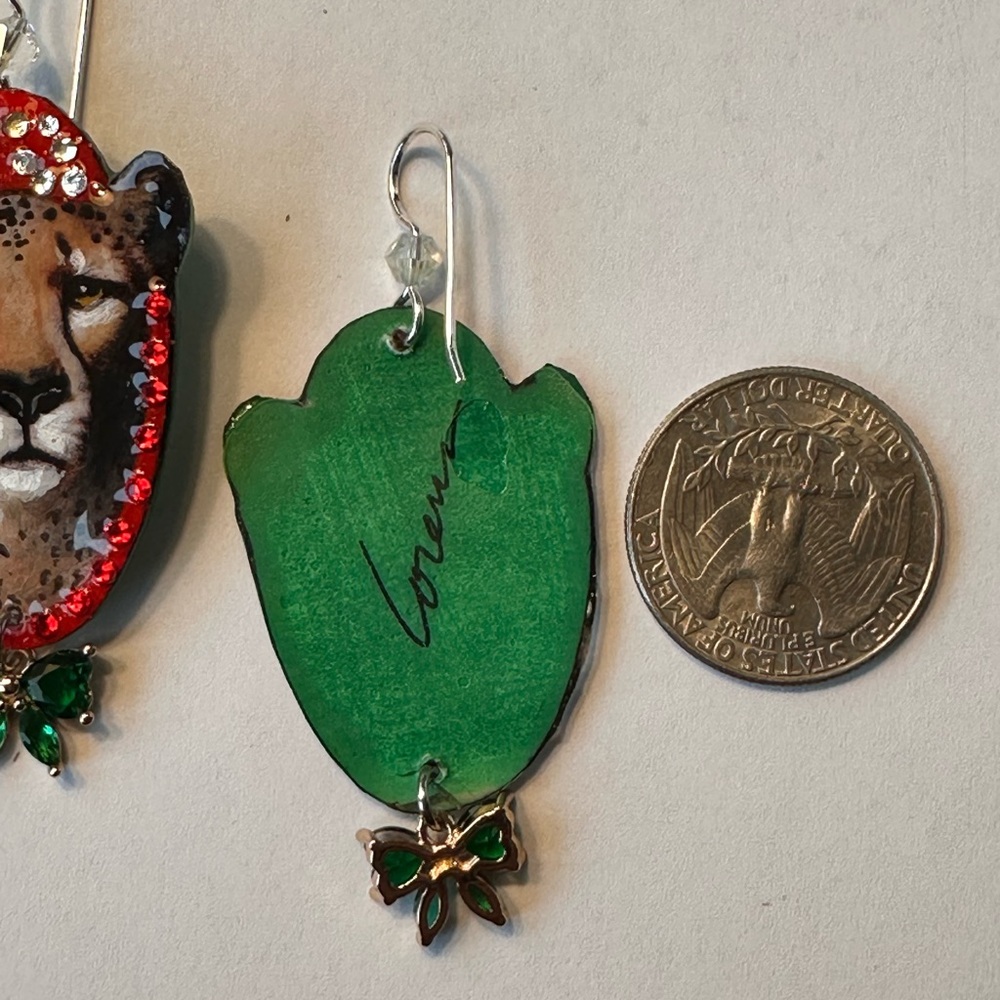 Beautiful hand painted cheetah holiday Christmas earrings, wreath unique gift - Picture 8 of 8